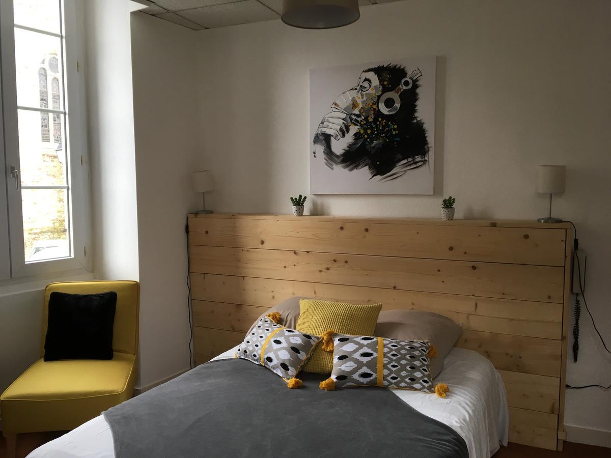 Hotel Restaurant Le Cheval Blanc Argentré-du-Plessis Εξωτερικό φωτογραφία